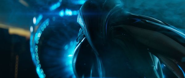 《異星引力》劇照2.jpg