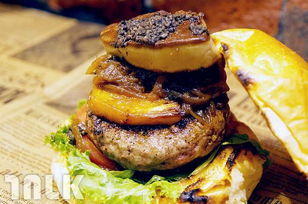 個性漢堡Burger Ray士林店