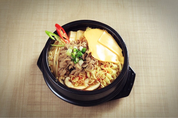 6起司肉肉麵.jpg