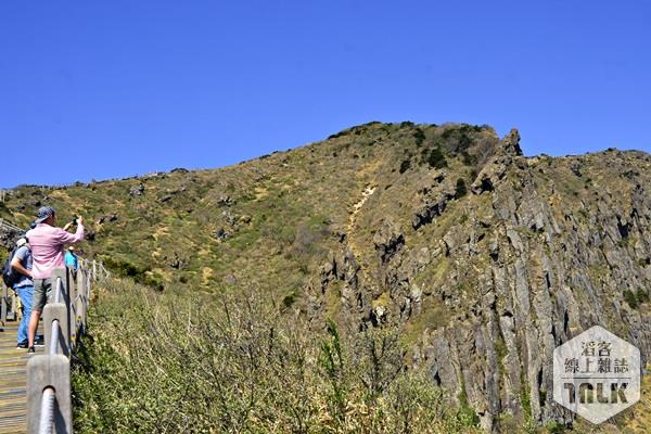 遊客拍下屏風岩