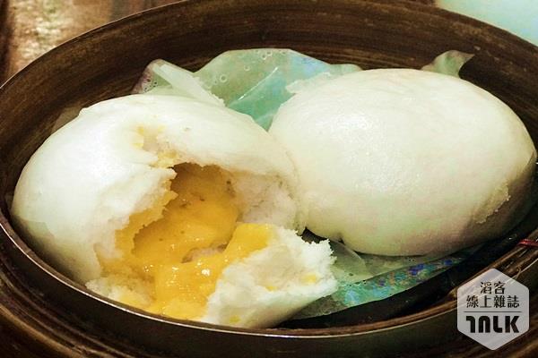 新興食家的皇牌流沙飽