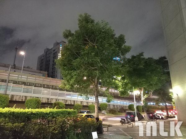 27 夜拍 標準.jpg