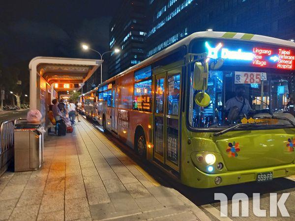28 夜拍 標準.jpg
