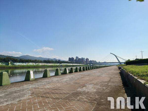 XPERIA 1 III (1).jpg