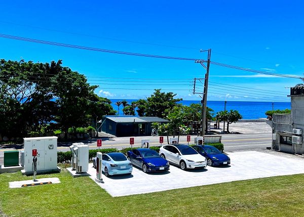 Tesla 宣布開放「臺東－長濱跑者之家」站點。.jpg