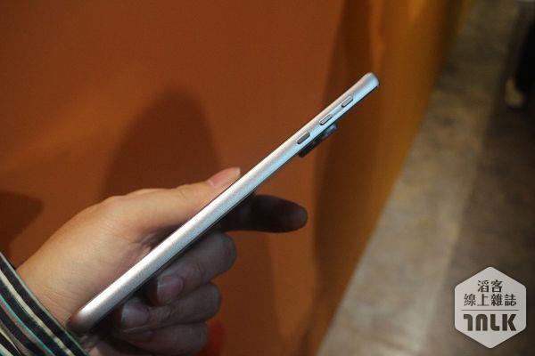 Moto Z Play (1).jpg