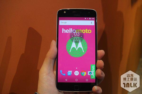 Moto Z Play (5).jpg