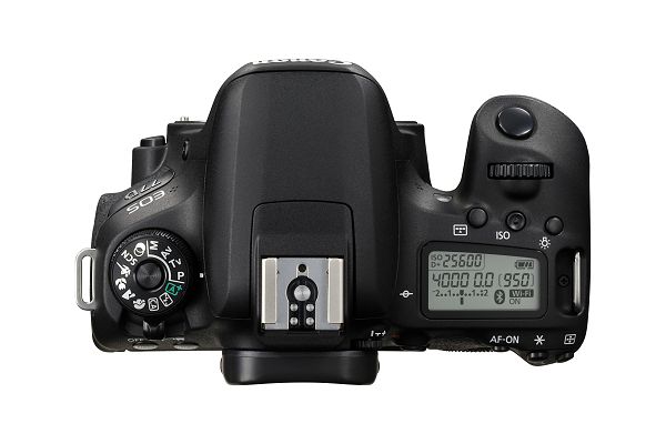 EOS 77D 產品圖1.jpg